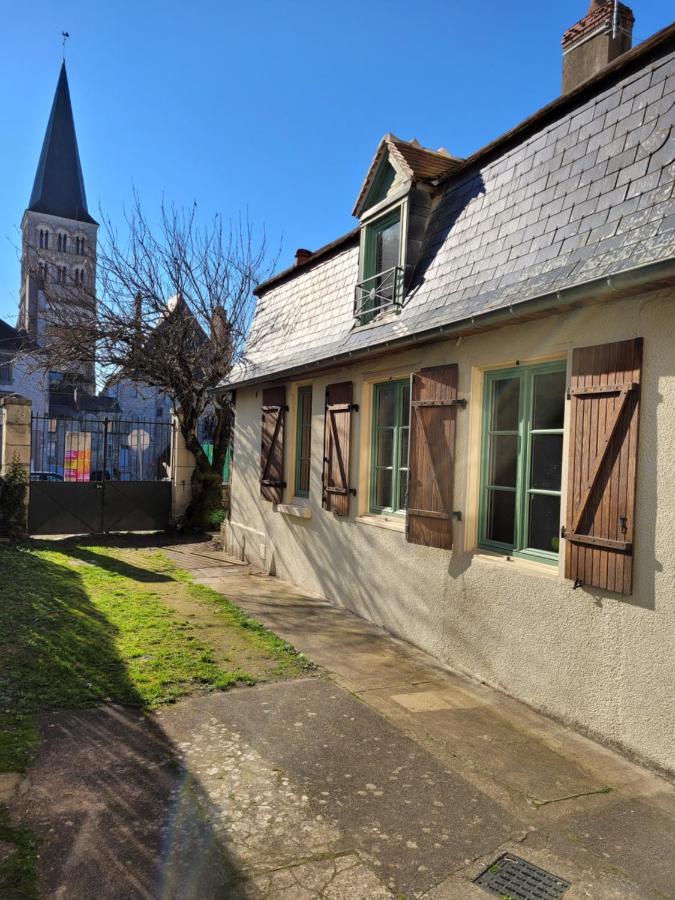 La Cour Du Chateau La Charité-sur-Loire Buitenkant foto