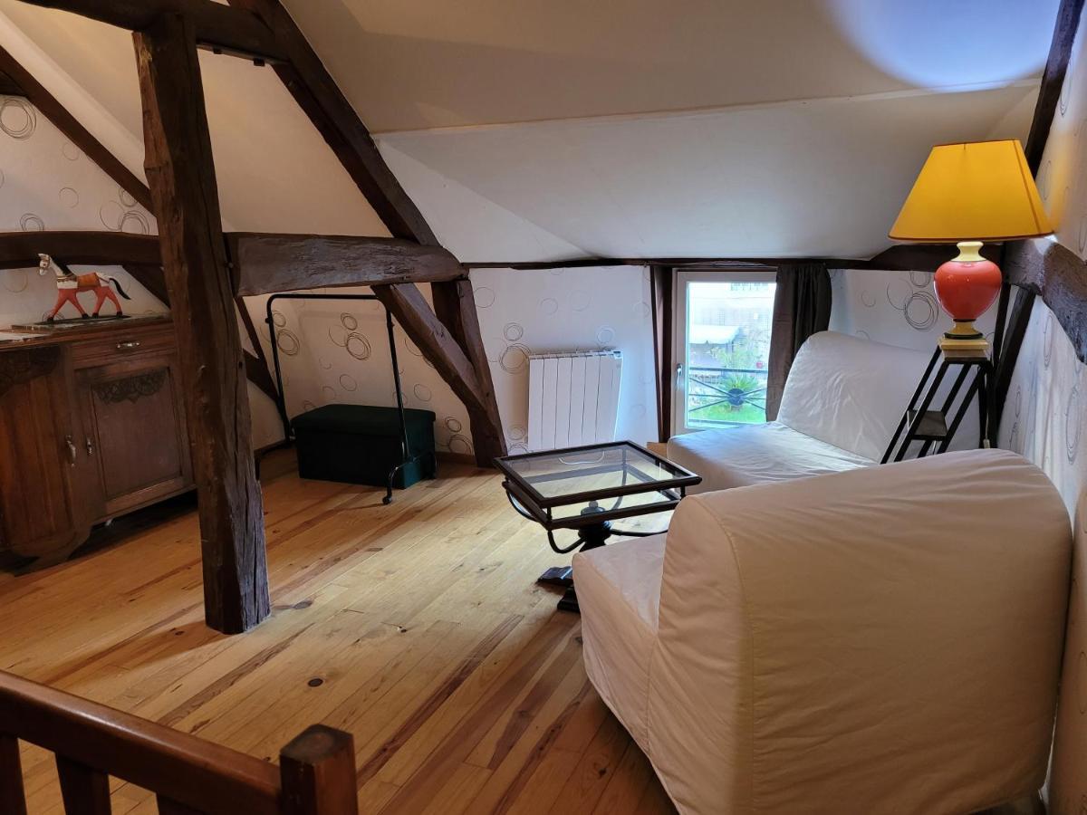 La Cour Du Chateau La Charité-sur-Loire Kamer foto